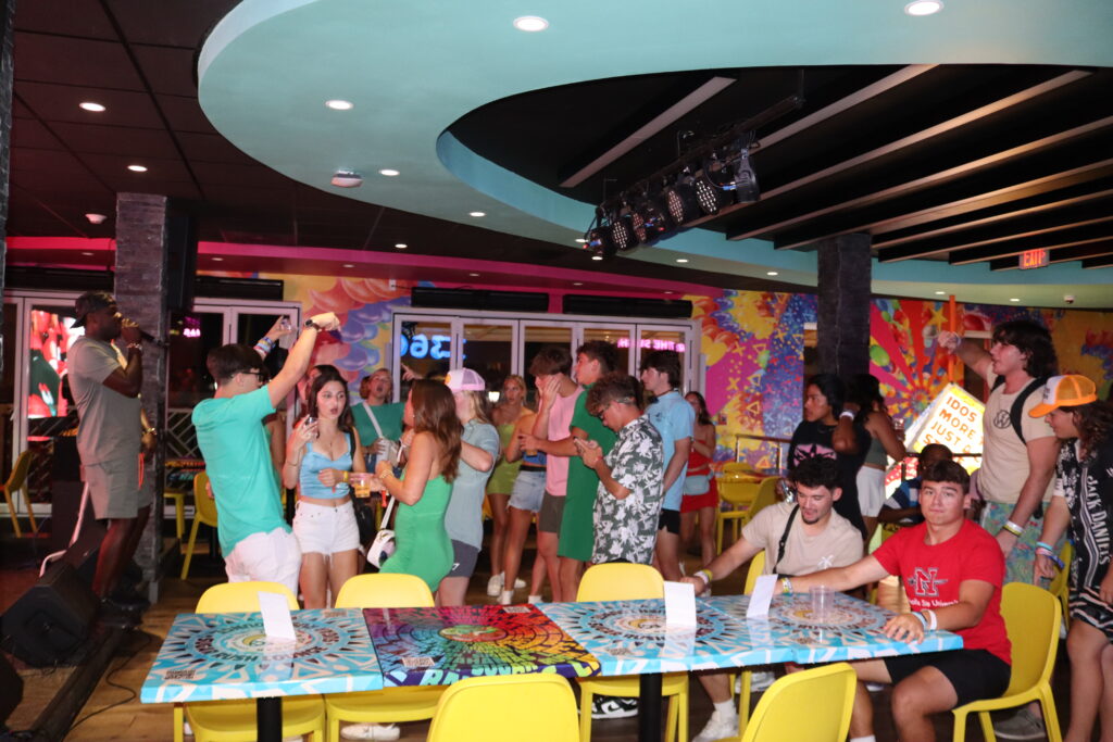 bar and lounge Nassau Bahamas
